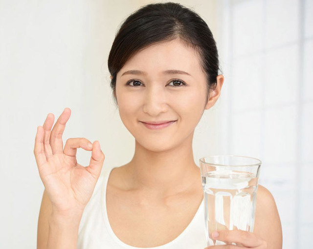 5 lợi ích của việc uống đủ nước mỗi ngày - ảnh 1